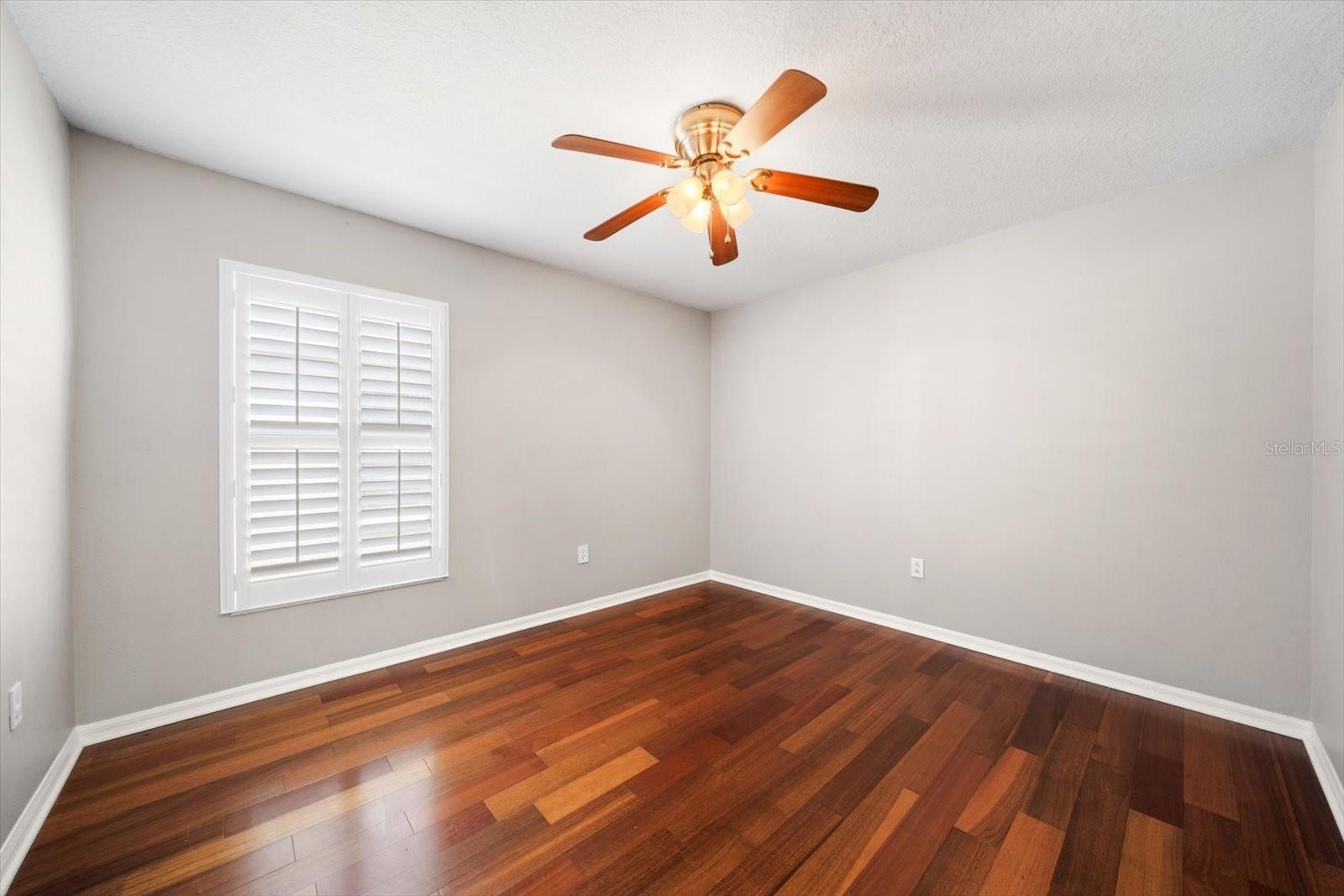 Image 19 of 54 For 10539 Weybridge Drive