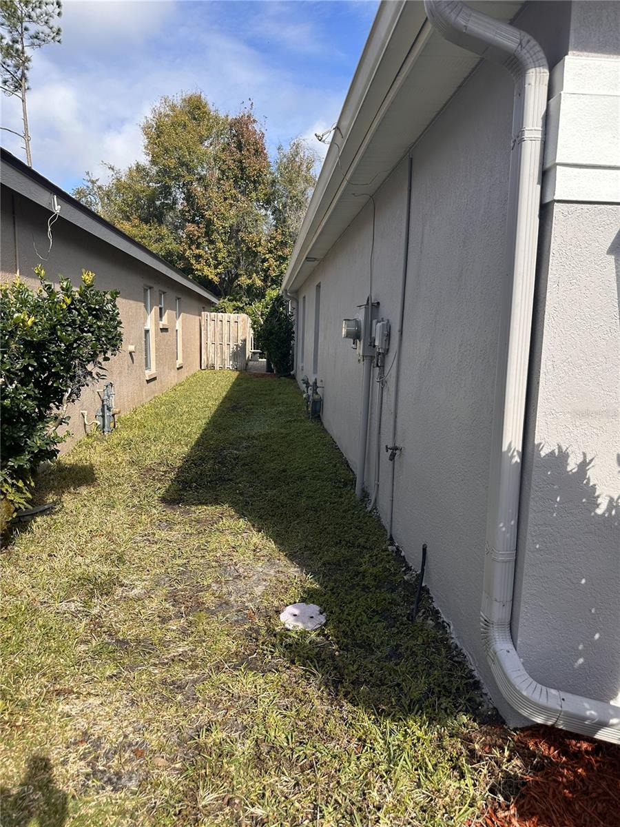 Image 30 of 54 For 10539 Weybridge Drive