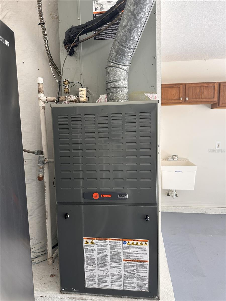 Image 33 of 54 For 10539 Weybridge Drive