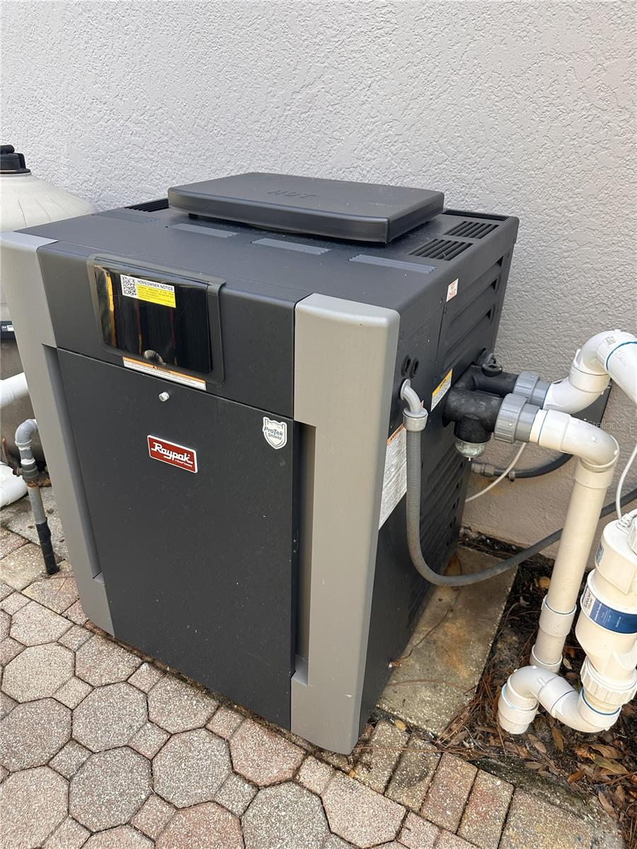 Image 34 of 54 For 10539 Weybridge Drive