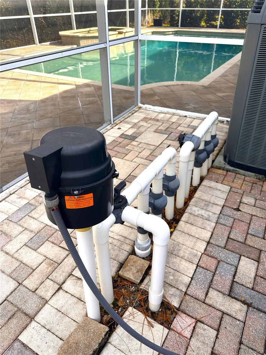 Image 36 of 54 For 10539 Weybridge Drive