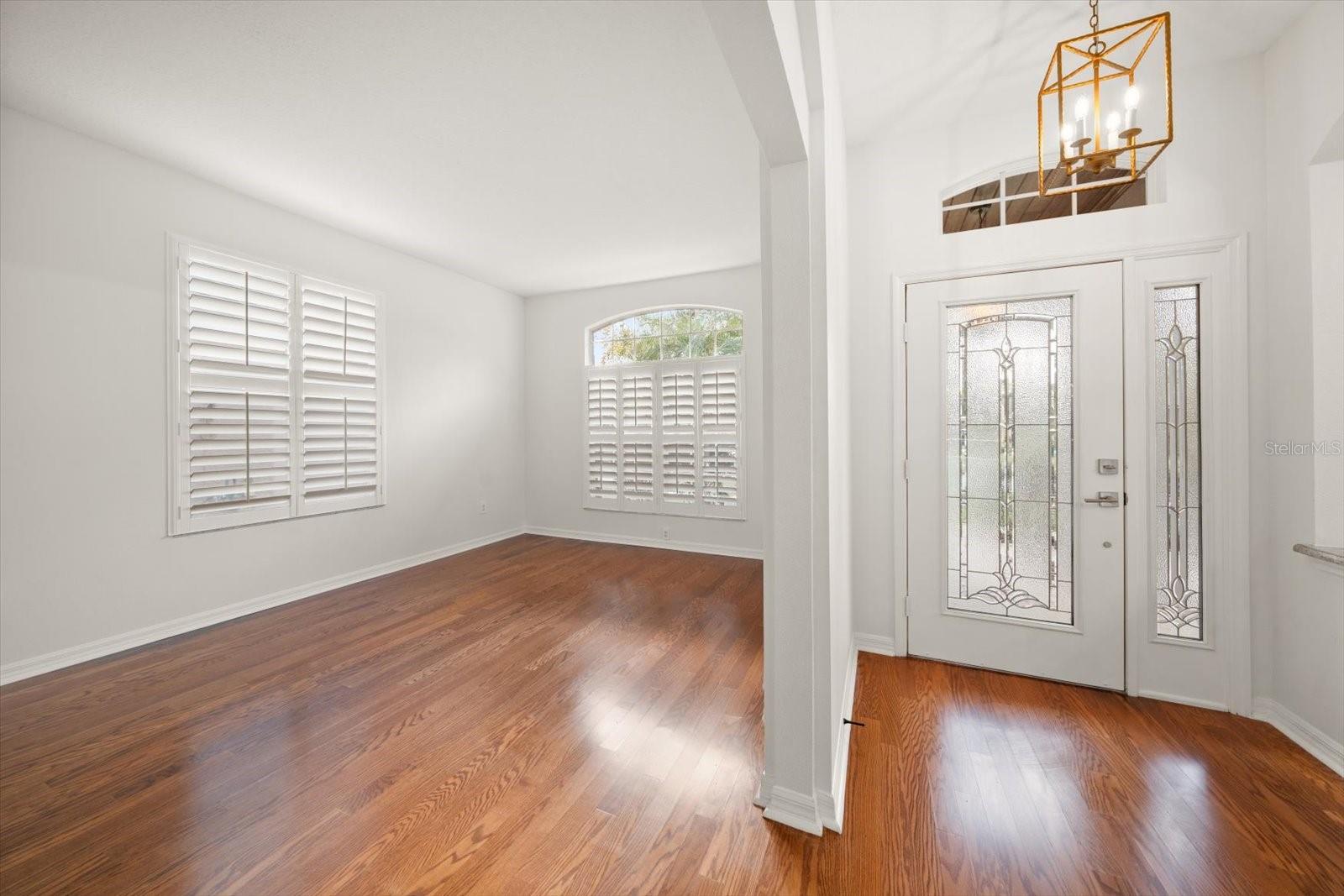 Image 4 of 54 For 10539 Weybridge Drive