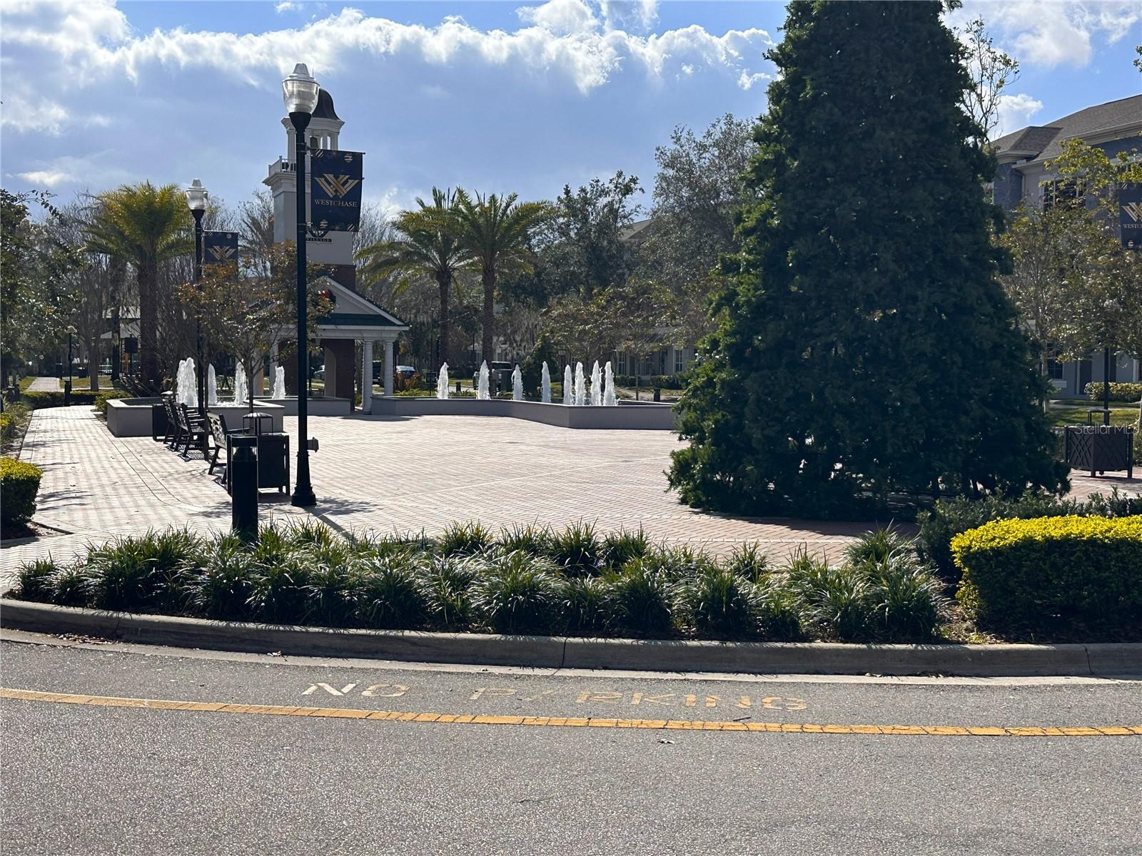 Image 45 of 54 For 10539 Weybridge Drive