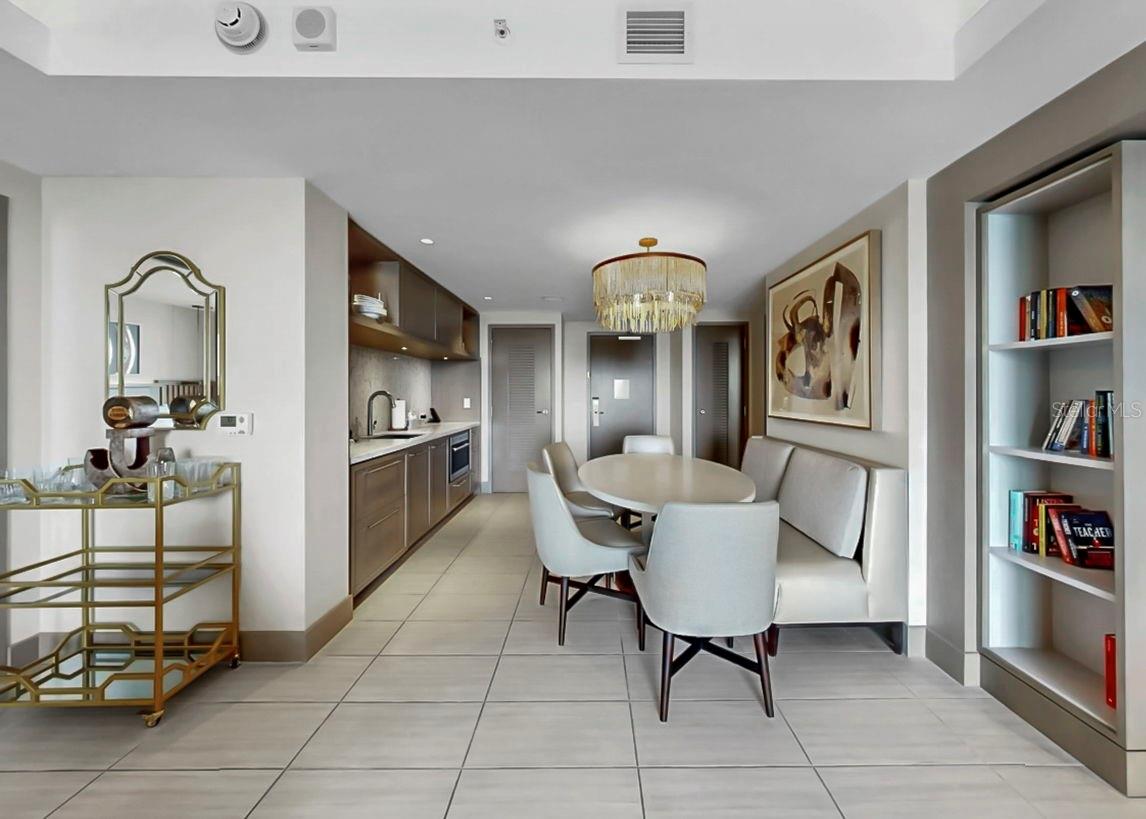 Image 11 of 60 For 691 Gulfview Boulevard 1410