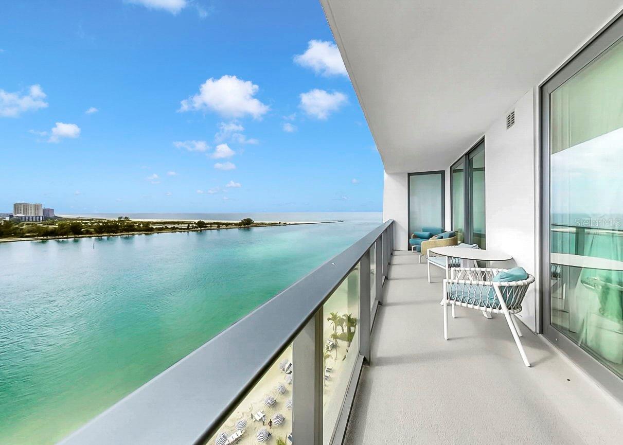 Image 48 of 60 For 691 Gulfview Boulevard 1410