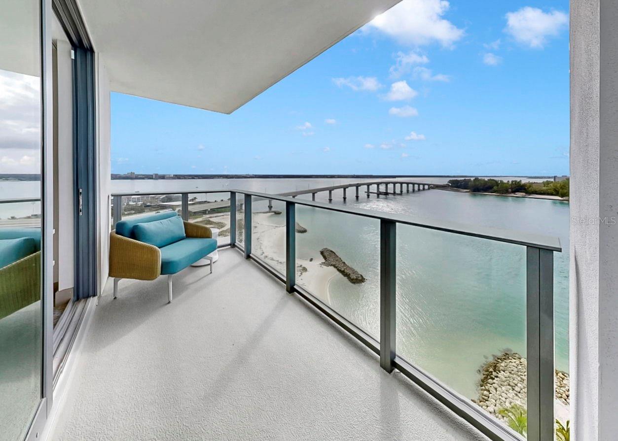 Image 49 of 60 For 691 Gulfview Boulevard 1410