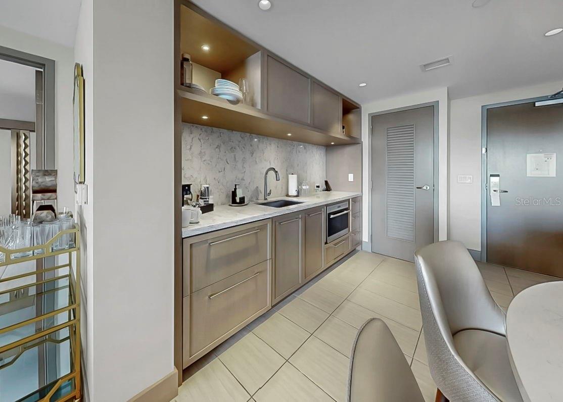 Image 6 of 60 For 691 Gulfview Boulevard 1410