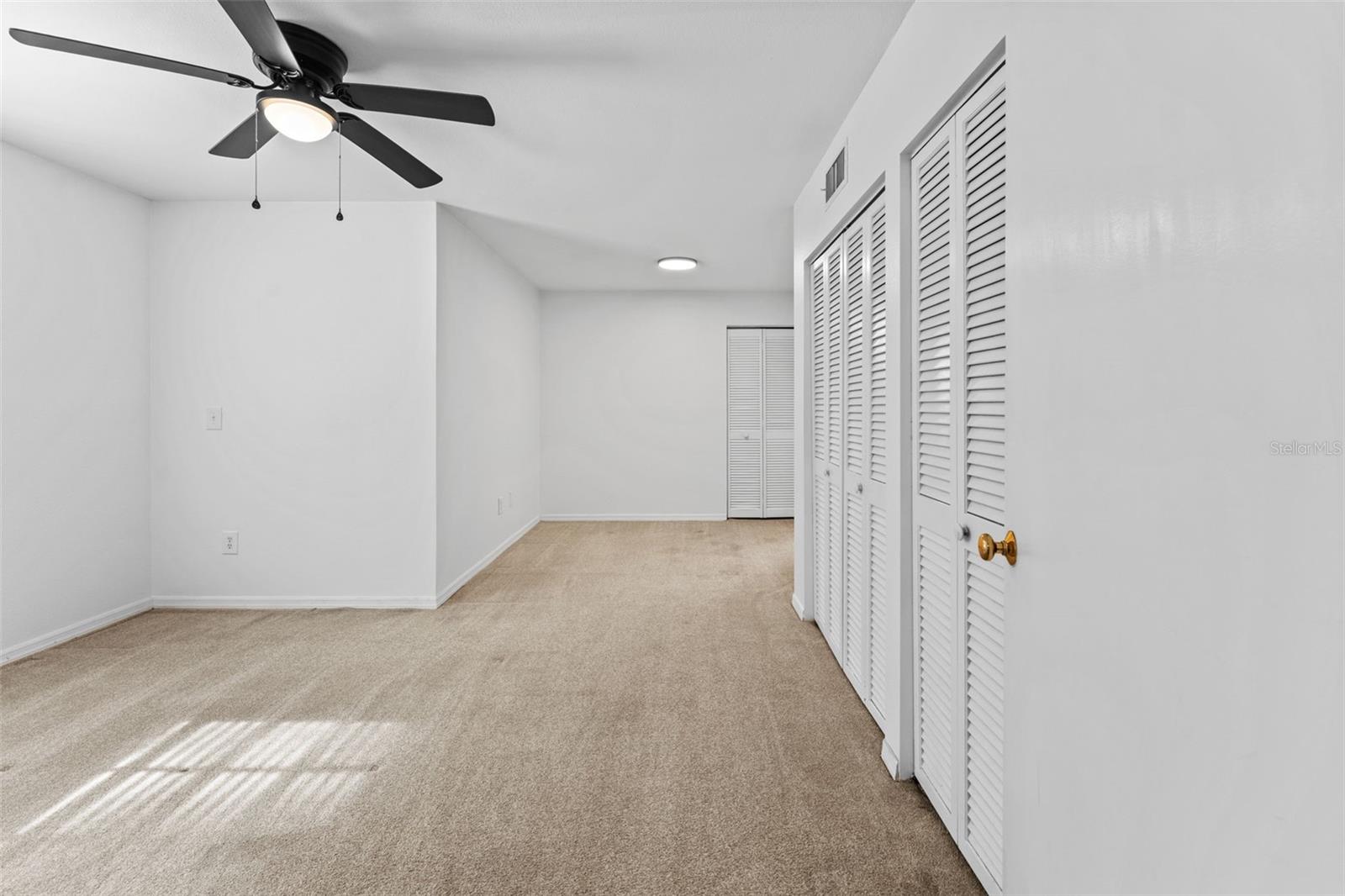 Image 10 of 27 For 2002 Habana Avenue D