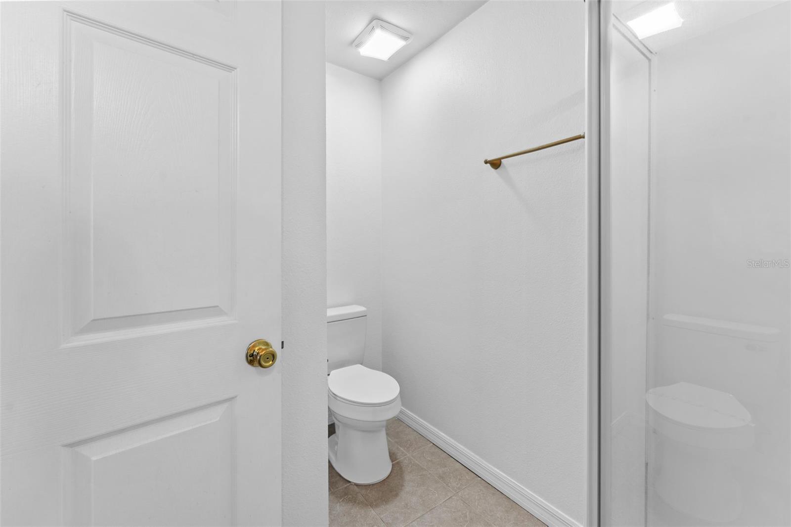 Image 19 of 27 For 2002 Habana Avenue D