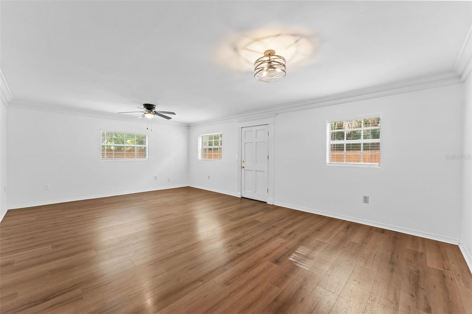 Image 5 of 27 For 2002 Habana Avenue D