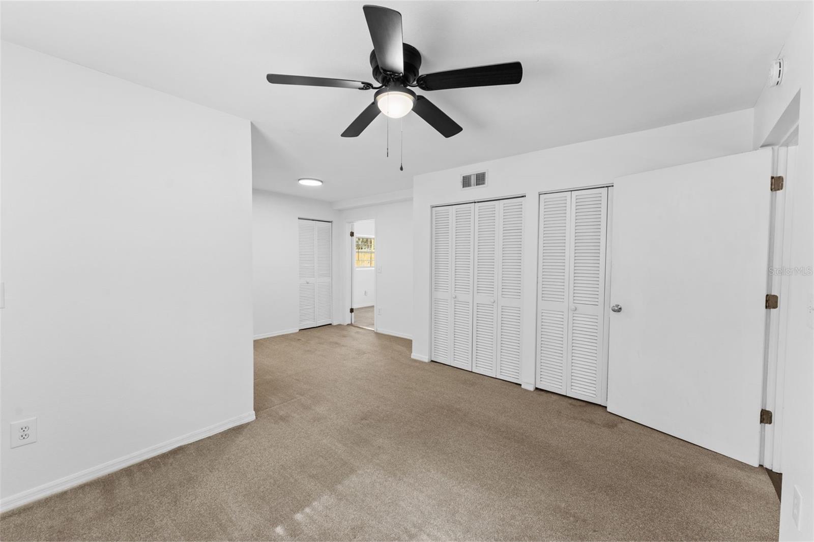 Image 9 of 27 For 2002 Habana Avenue D