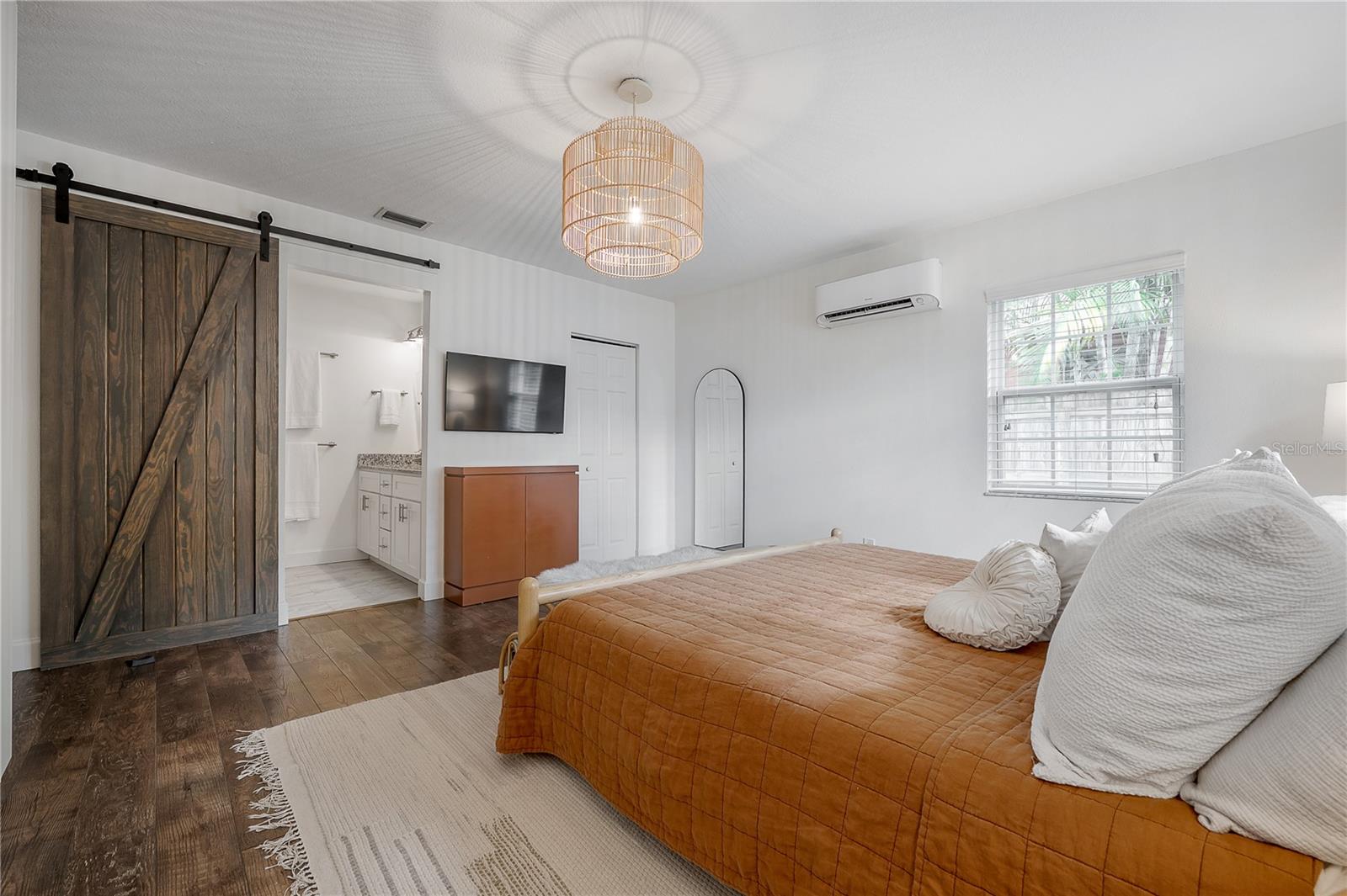 Image 16 of 42 For 4008 Bay Villa Avenue