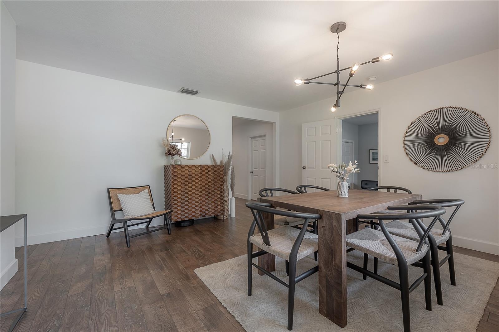 Image 2 of 42 For 4008 Bay Villa Avenue