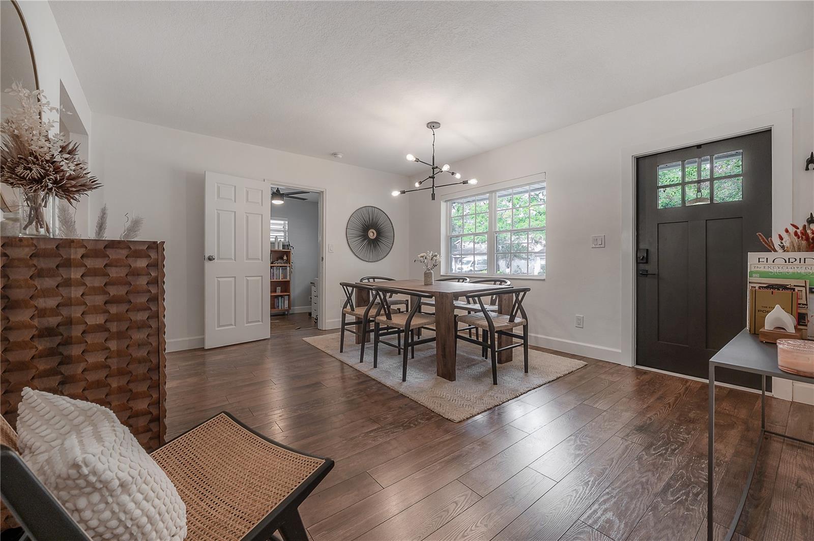 Image 3 of 42 For 4008 Bay Villa Avenue