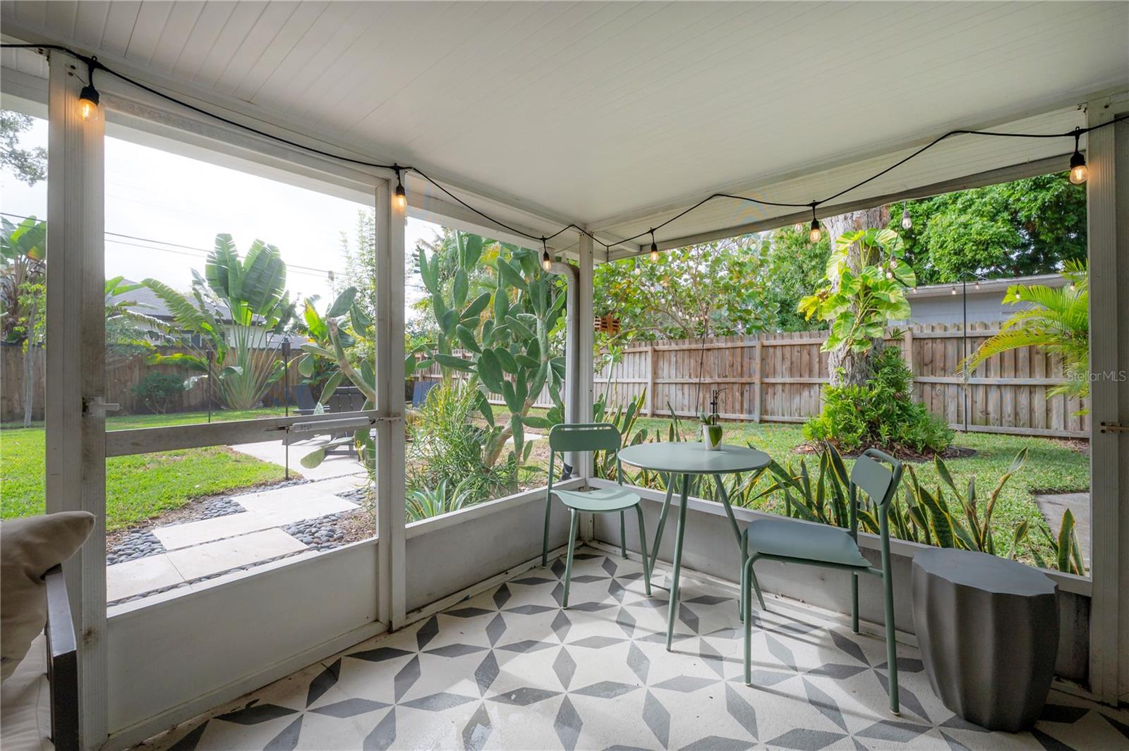 Image 32 of 42 For 4008 Bay Villa Avenue