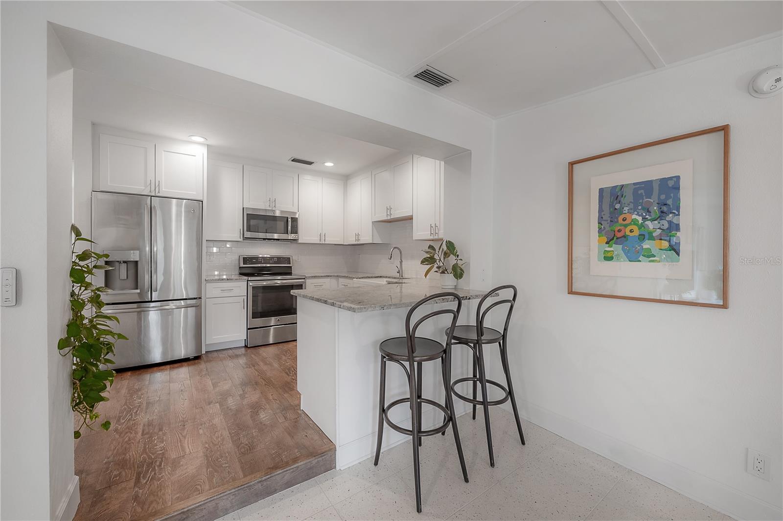 Image 7 of 42 For 4008 Bay Villa Avenue