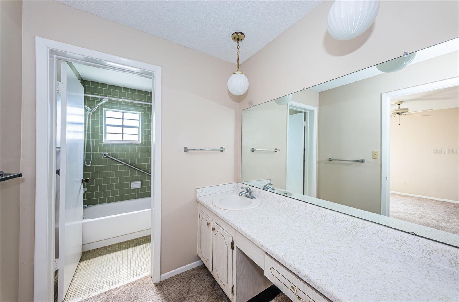 Image 22 of 38 For 1706 Belleair Forest Drive 322