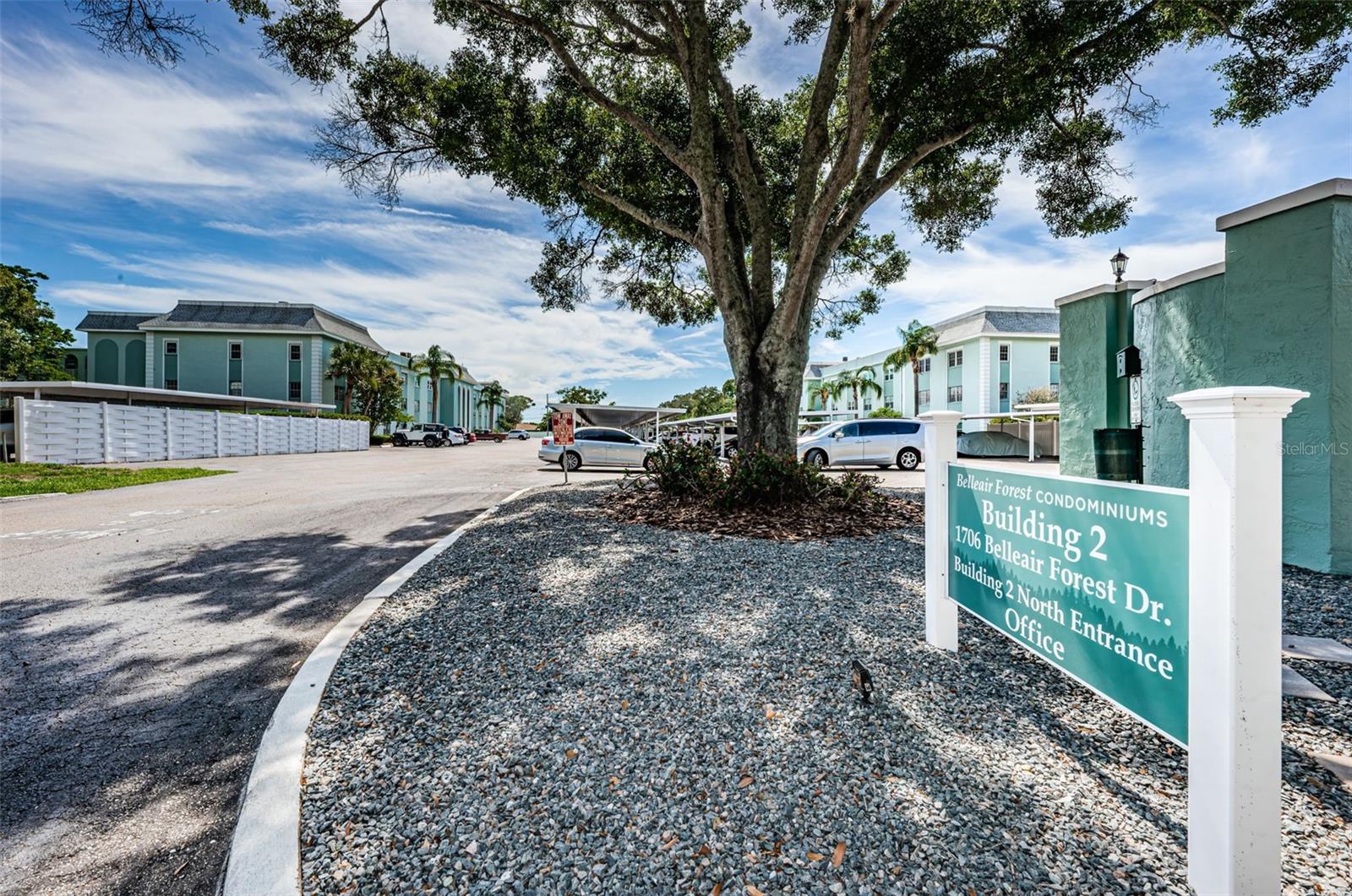 Image 26 of 38 For 1706 Belleair Forest Drive 322