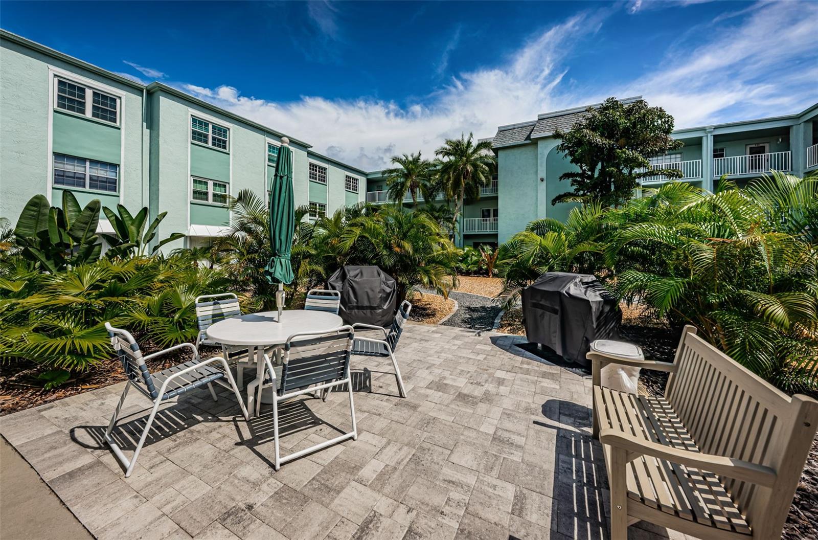 Image 32 of 38 For 1706 Belleair Forest Drive 322