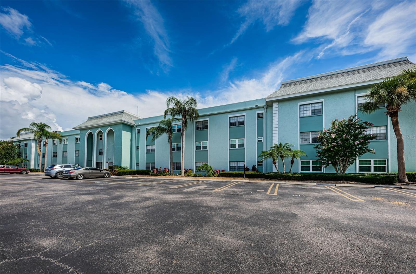 Image 36 of 38 For 1706 Belleair Forest Drive 322