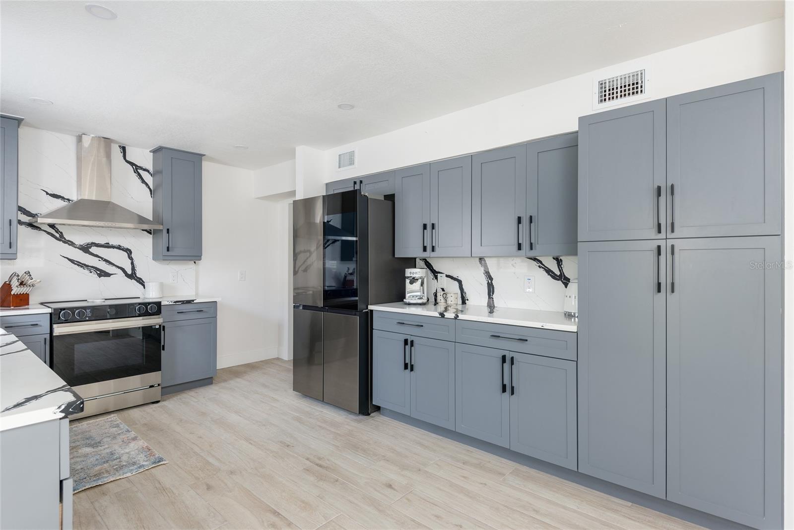 Image 10 of 66 For 53 Albemarle Avenue