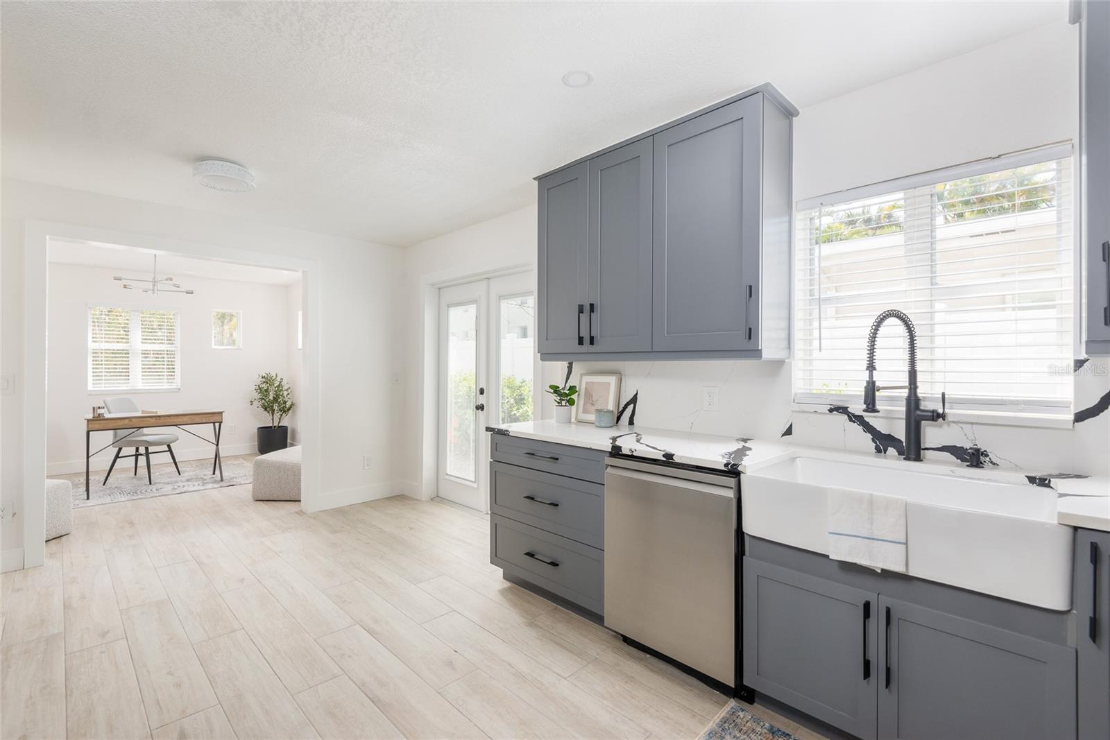 Image 11 of 66 For 53 Albemarle Avenue