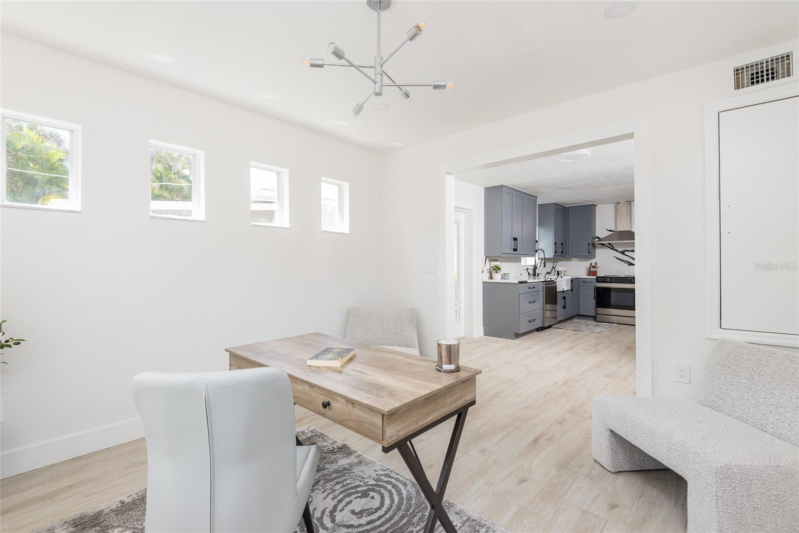 Image 13 of 66 For 53 Albemarle Avenue