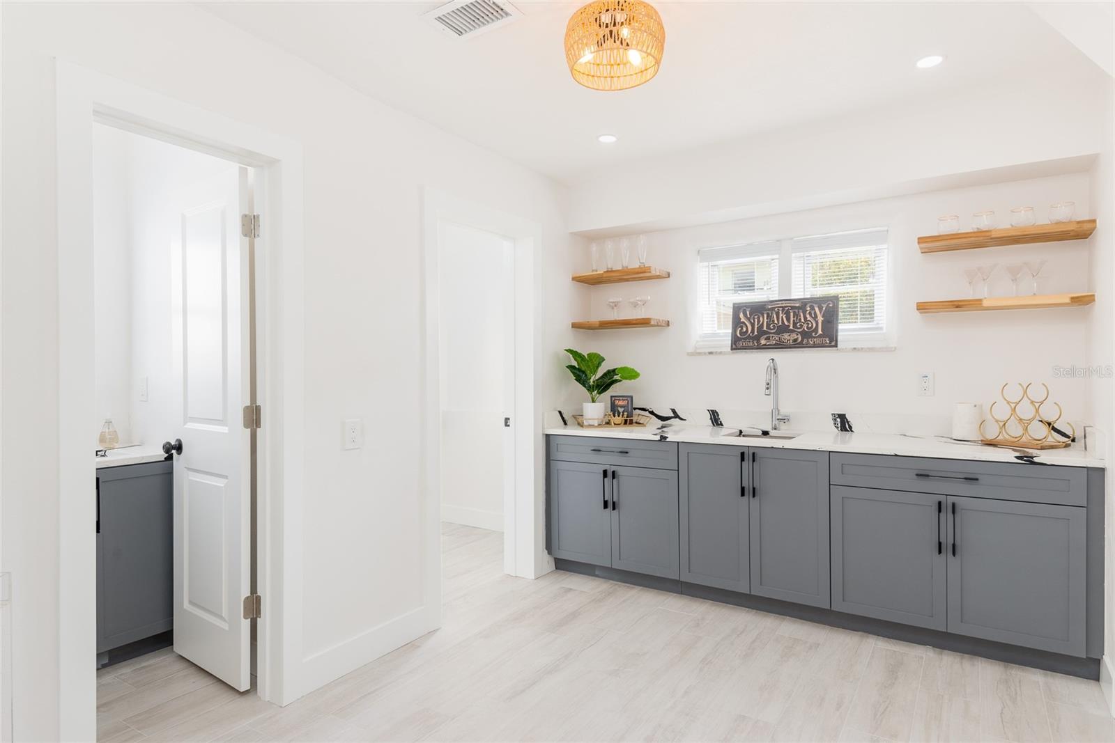 Image 15 of 66 For 53 Albemarle Avenue