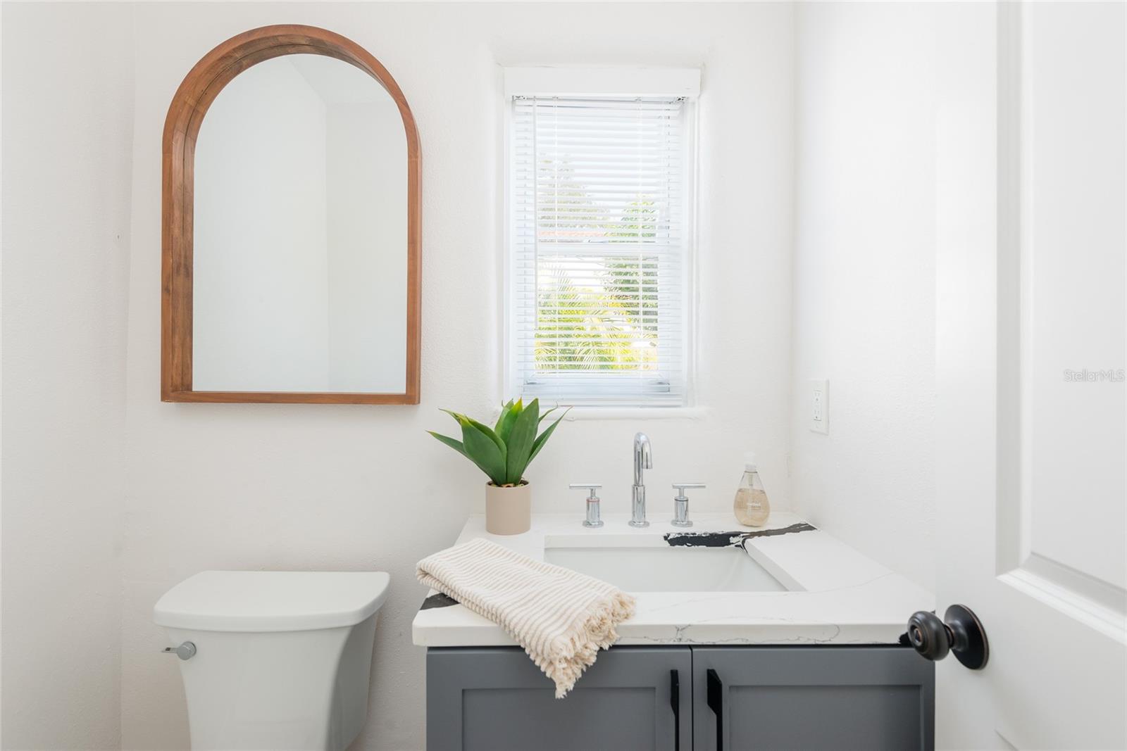 Image 18 of 66 For 53 Albemarle Avenue