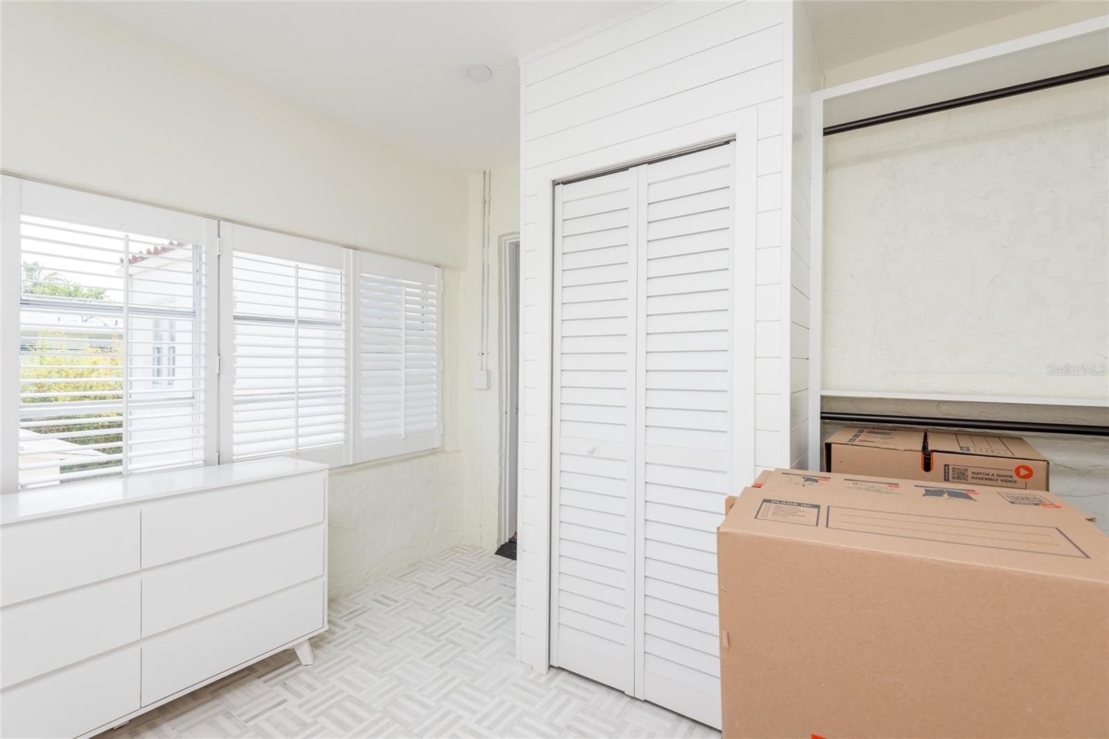 Image 28 of 66 For 53 Albemarle Avenue