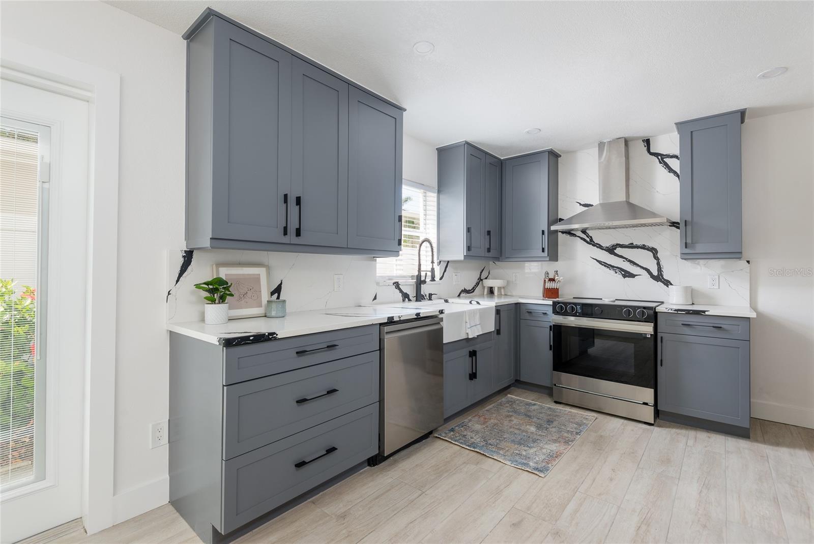 Image 9 of 66 For 53 Albemarle Avenue