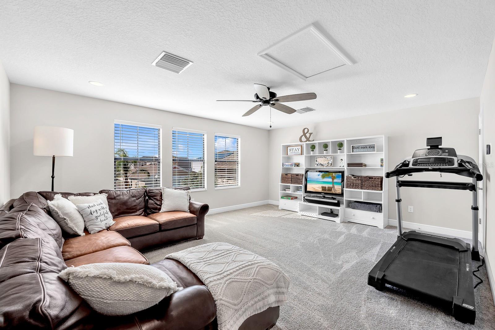 Image 31 of 67 For 12928 Twin Bridges Drive