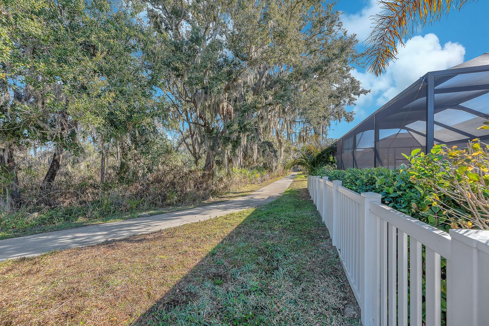 Image 47 of 67 For 12928 Twin Bridges Drive