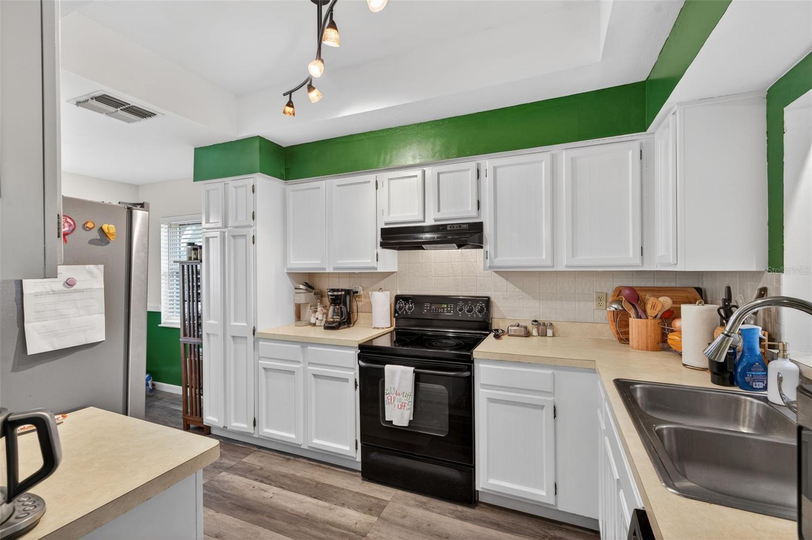 Image 11 of 32 For 9750 Lake Seminole Drive E