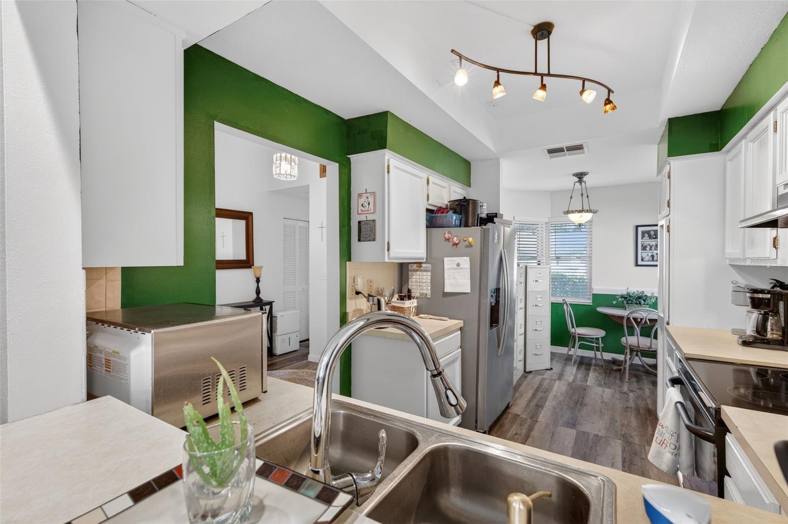 Image 13 of 32 For 9750 Lake Seminole Drive E