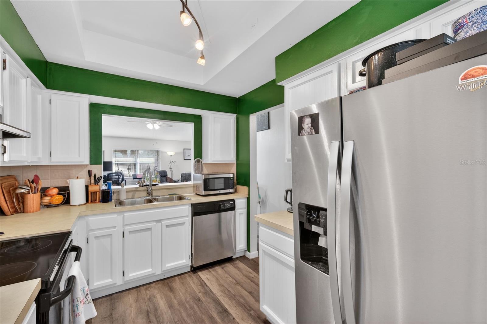 Image 15 of 32 For 9750 Lake Seminole Drive E