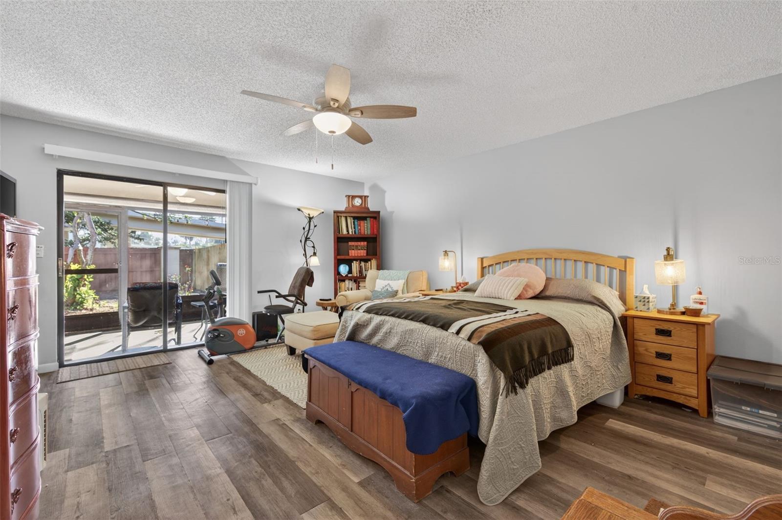 Image 18 of 32 For 9750 Lake Seminole Drive E