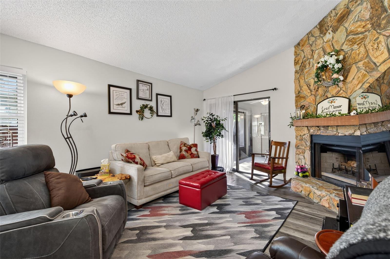 Image 6 of 32 For 9750 Lake Seminole Drive E