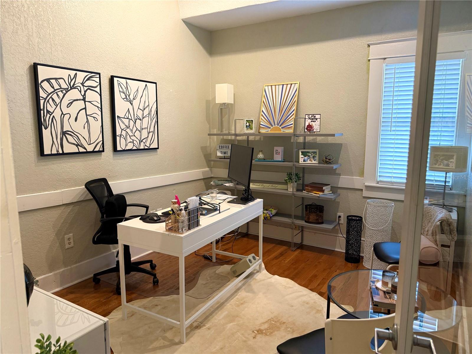 Image 10 of 13 For 701 Azeele Street