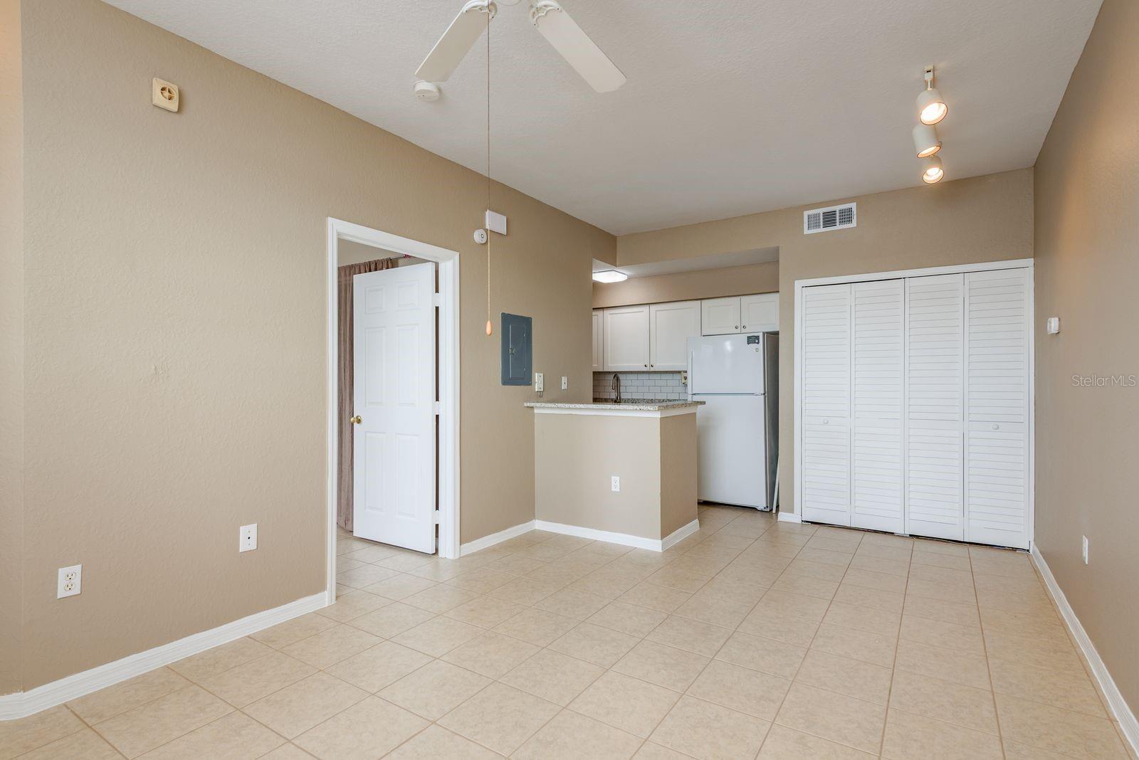 Image 12 of 41 For 9170 Lake Chase Island Way 9170