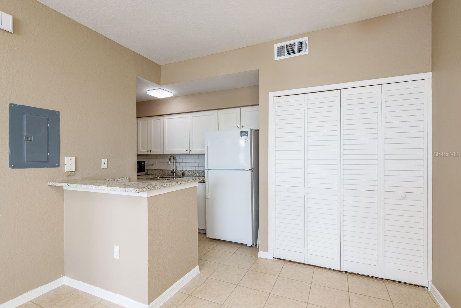 Image 15 of 41 For 9170 Lake Chase Island Way 9170