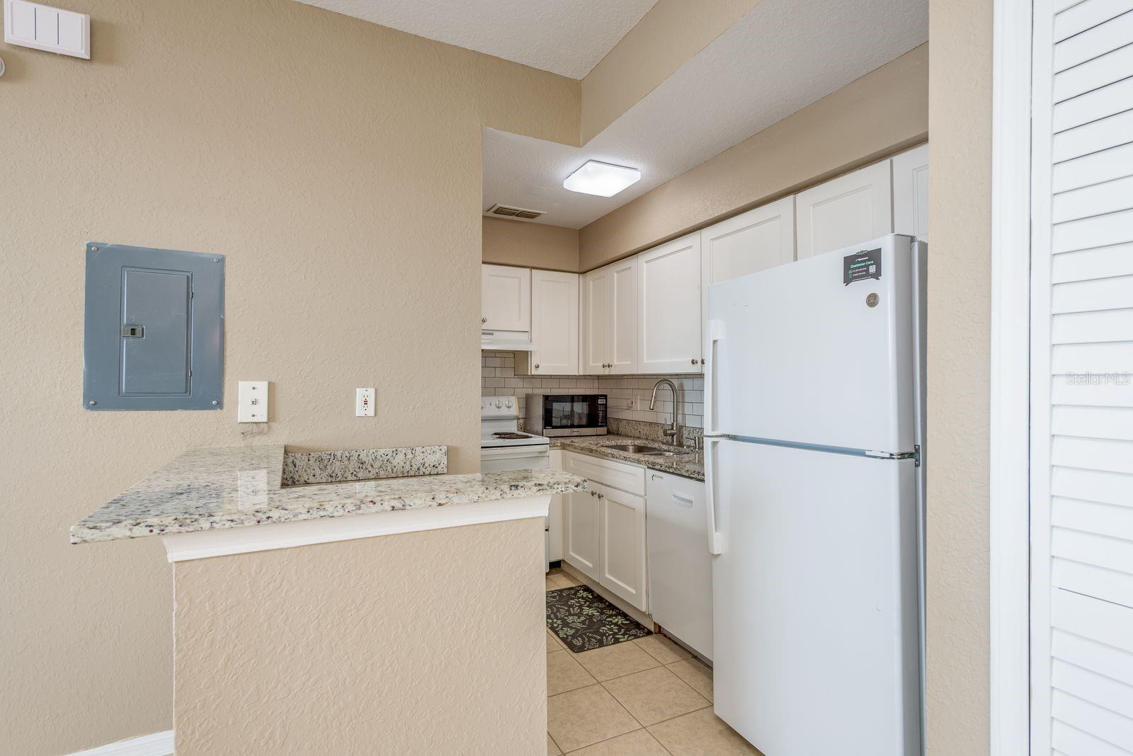 Image 16 of 41 For 9170 Lake Chase Island Way 9170