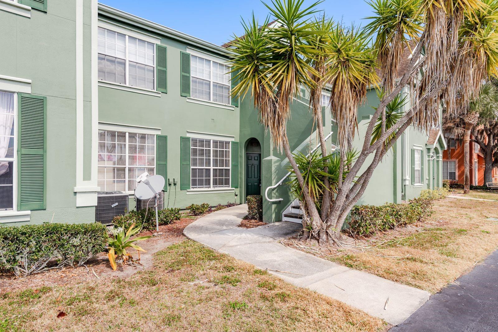 Image 6 of 41 For 9170 Lake Chase Island Way 9170