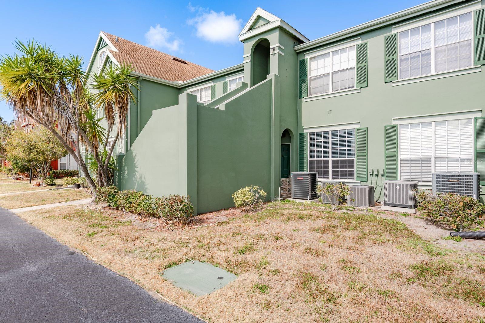 Image 7 of 41 For 9170 Lake Chase Island Way 9170