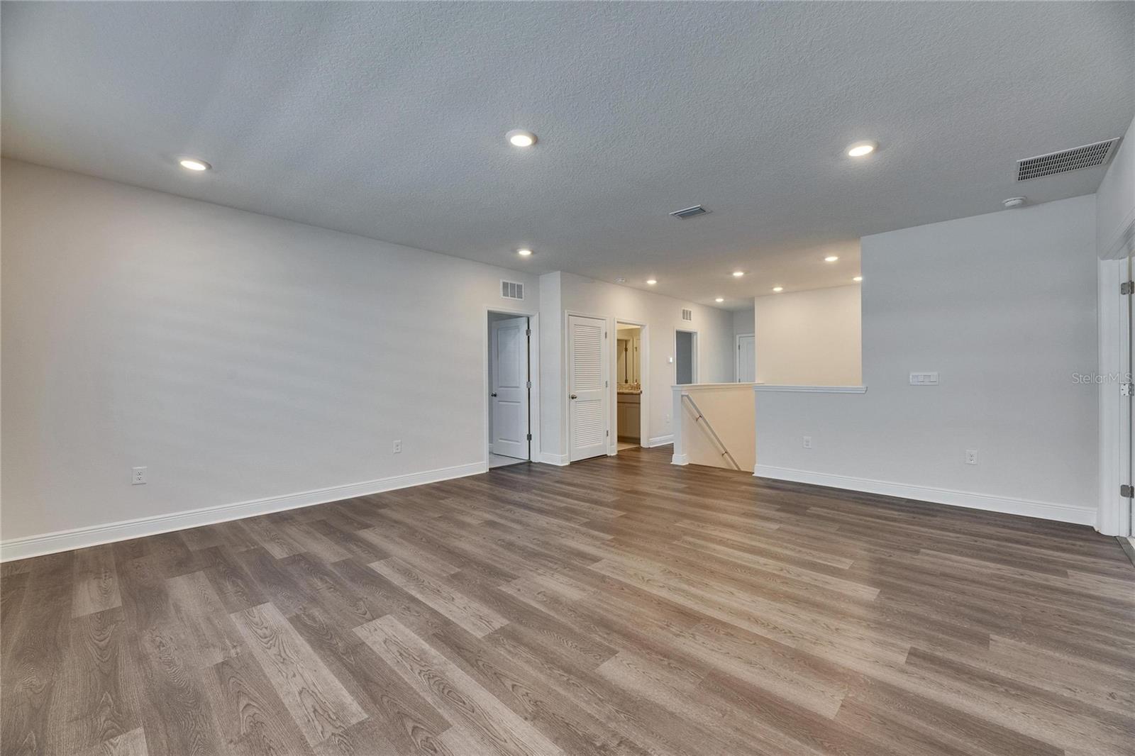 Image 22 of 38 For 182 Mangrove Manor Drive