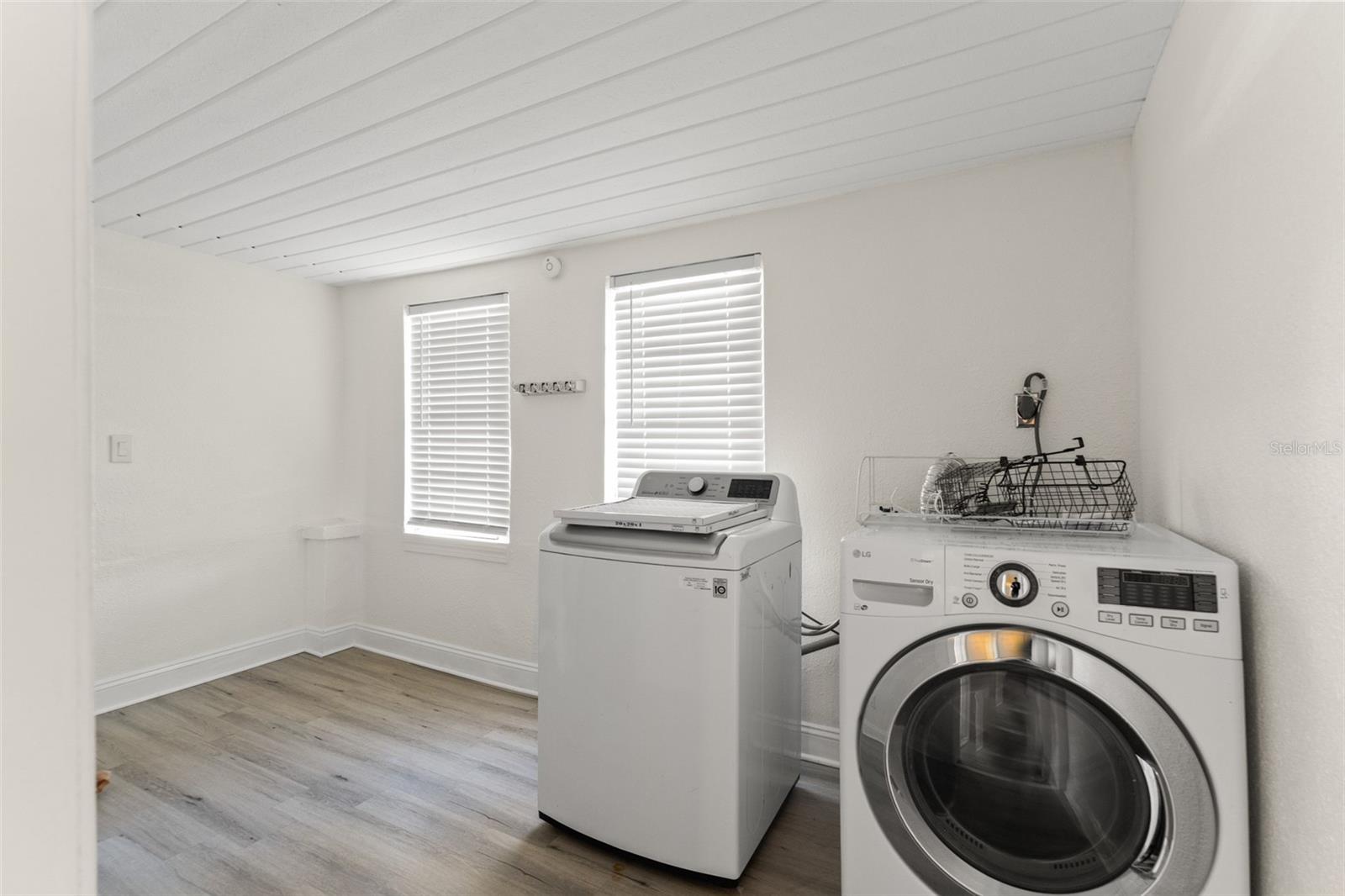 Image 12 of 34 For 6920 Central Avenue