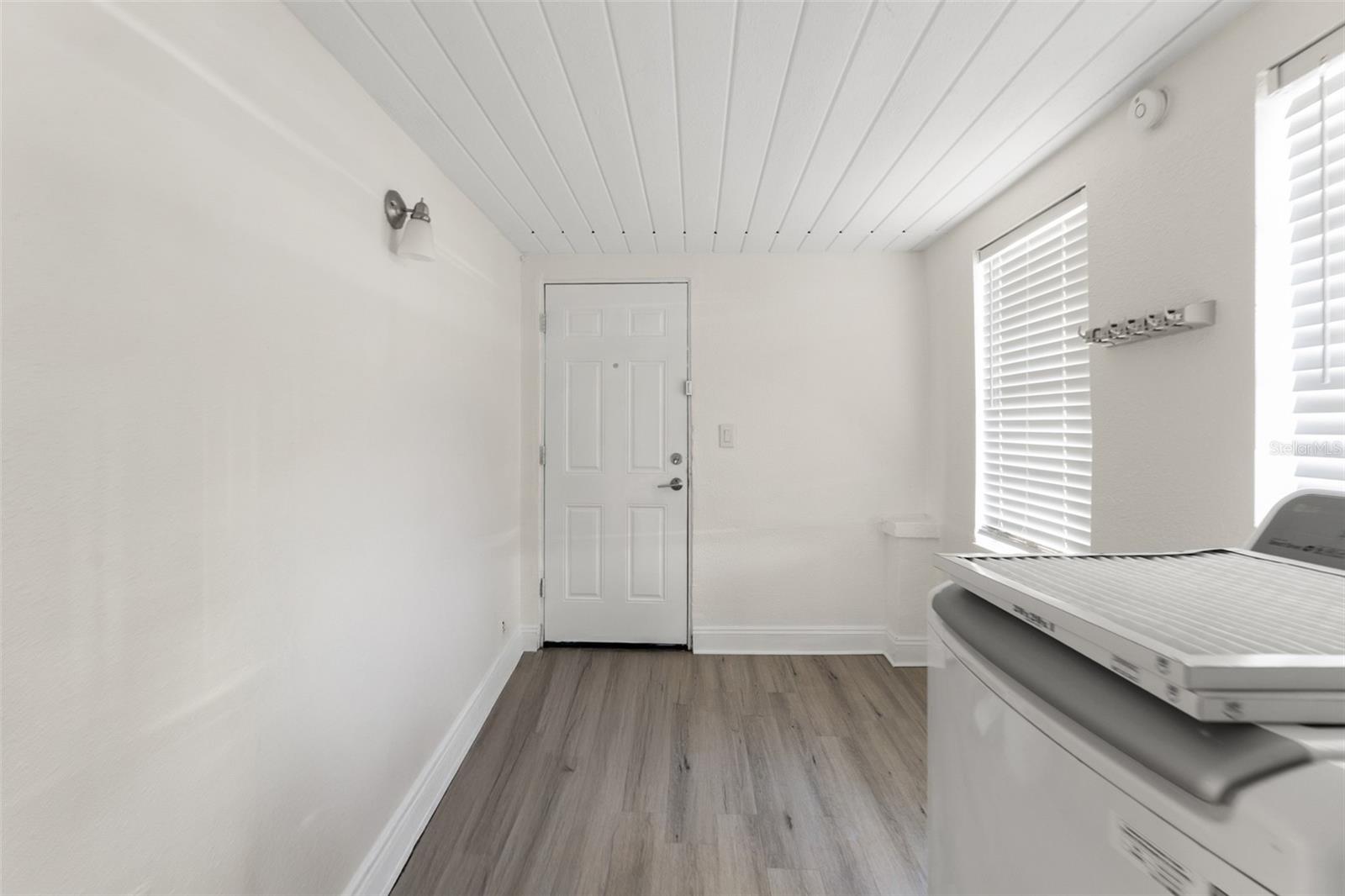 Image 13 of 34 For 6920 Central Avenue