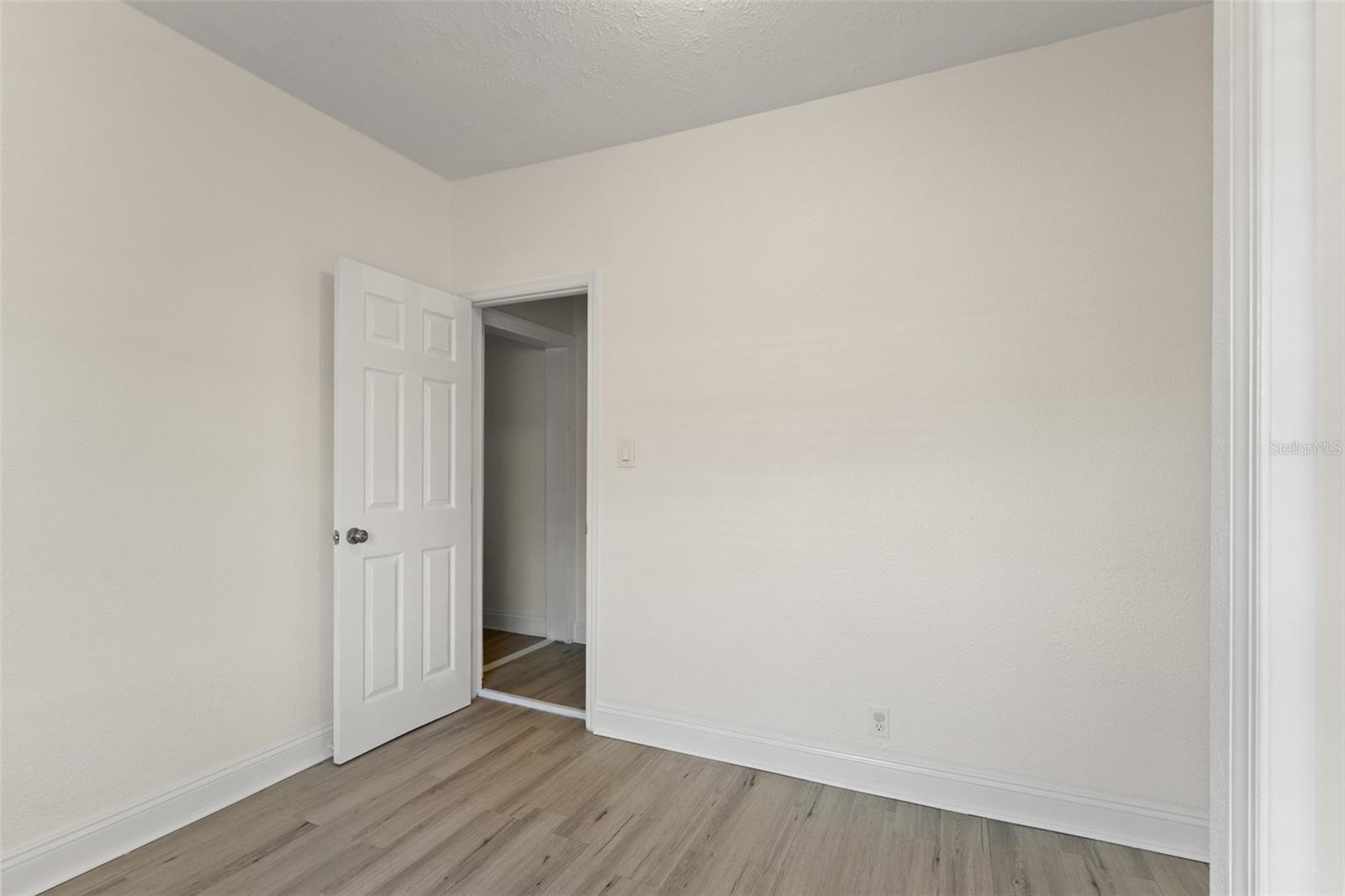 Image 15 of 34 For 6920 Central Avenue