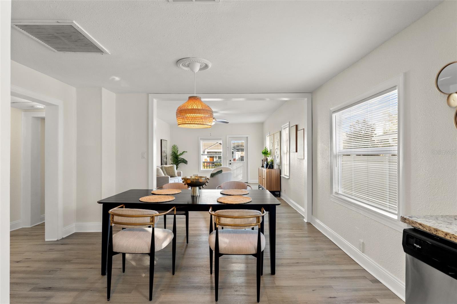 Image 7 of 34 For 6920 Central Avenue