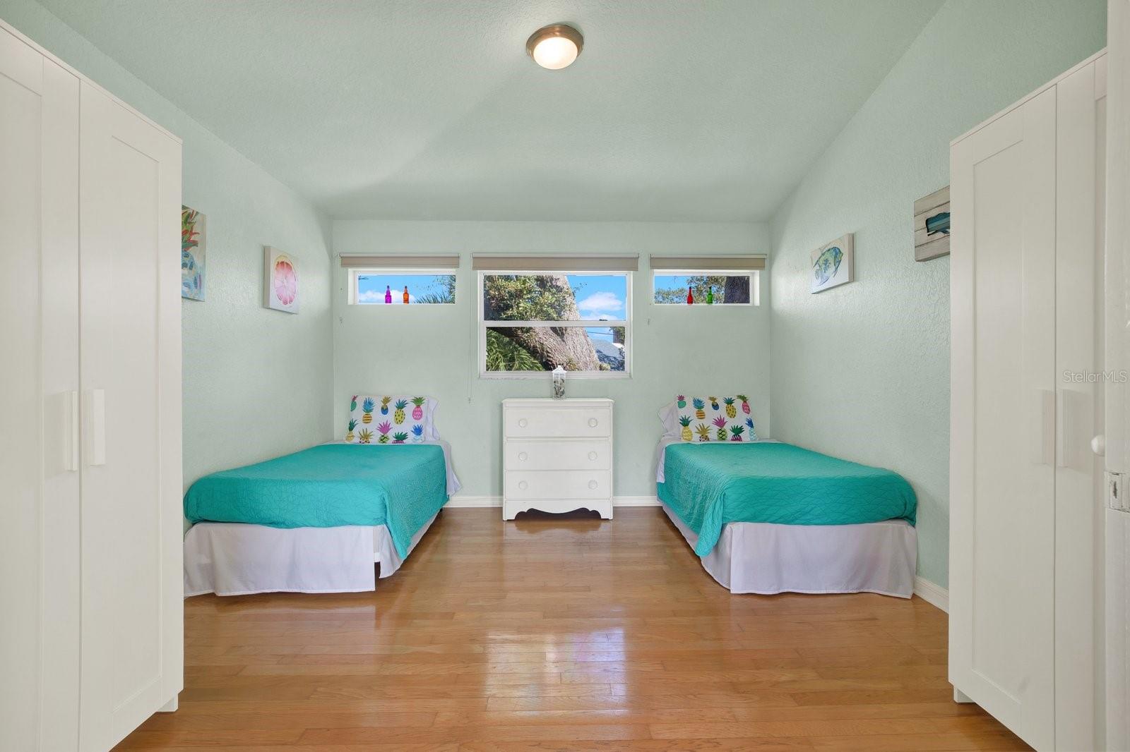 Image 10 of 23 For 201 Georgia Avenue